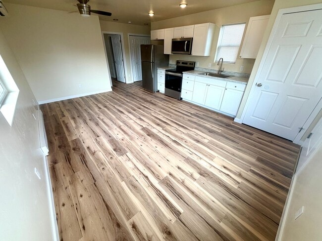 Photo - 1380 Cleveland St Unit A