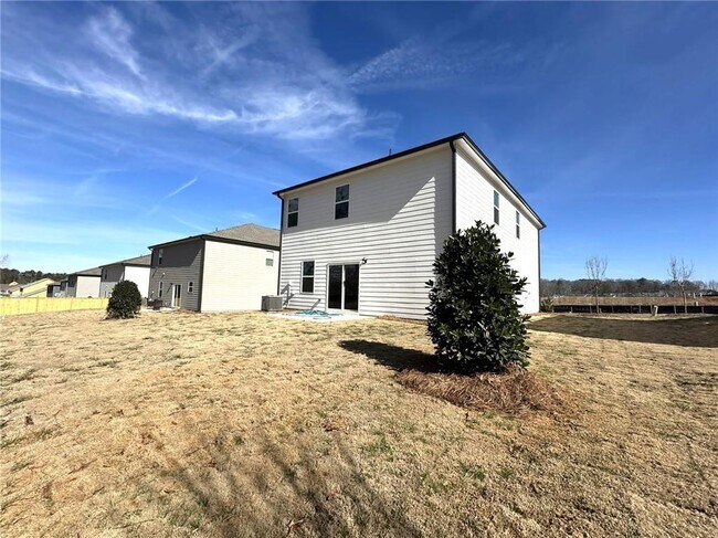 Photo - 472 Madison Lakeview Dr