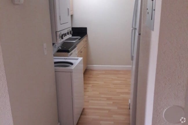 Building Photo - 8200 SW 210th St Unit #07 Rental