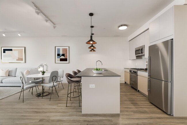 Building Photo - 391 Palisade Ave Unit 202