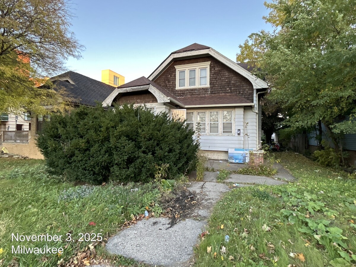 Photo - 2972 N 51st St