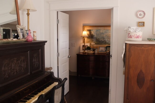 Photo - 622 Annex Ave