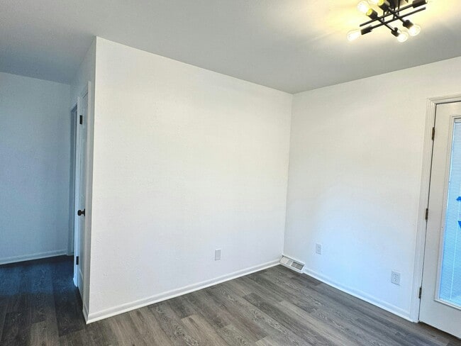 Photo - 6022 Clover Ln