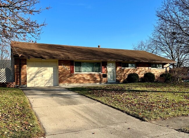 Building Photo - 3 bed 1 bath close to shopping, schools, parks and more!