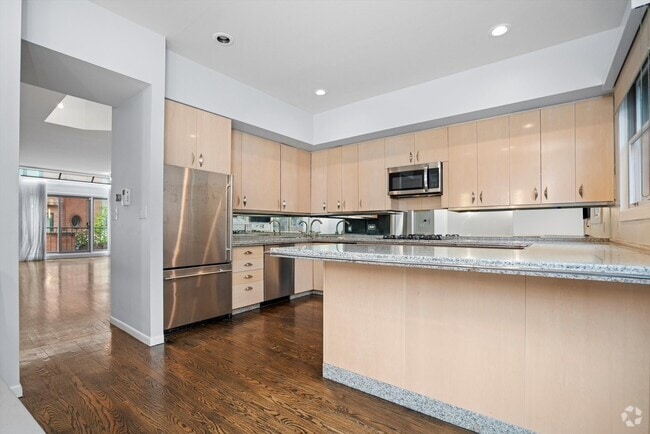 Building Photo - 171 W Goethe St Unit B Rental
