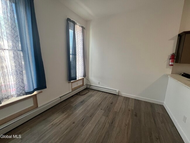 Photo - 336 Clinton Ave Unidad 1st Floor