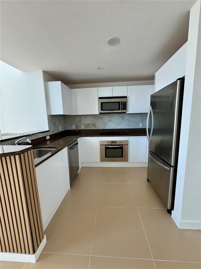 Photo - 300 S Biscayne Blvd Unit L-1218