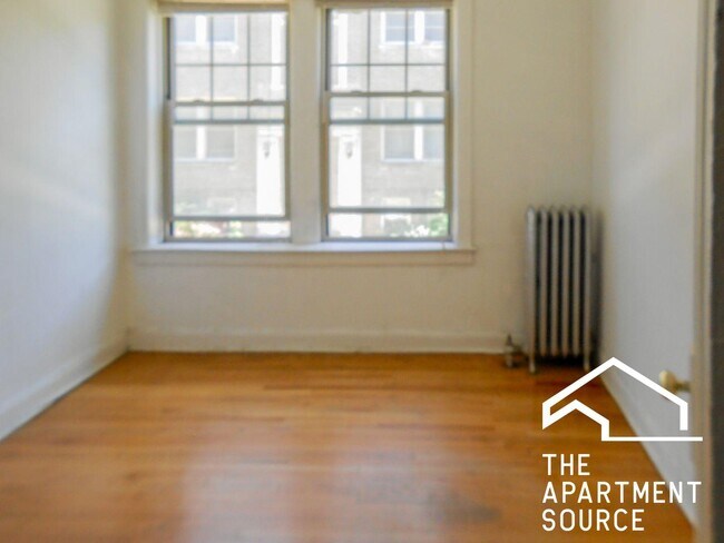 Photo - 1934 W Winona St Unit 1