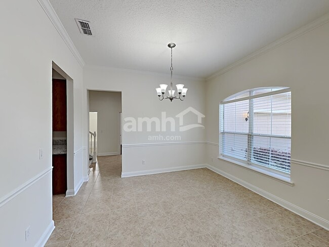 Photo - 604 Battersea Dr