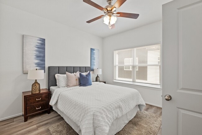 1404 Wycliffe Dr