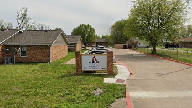 Building Photo - 801 W Main St Rental