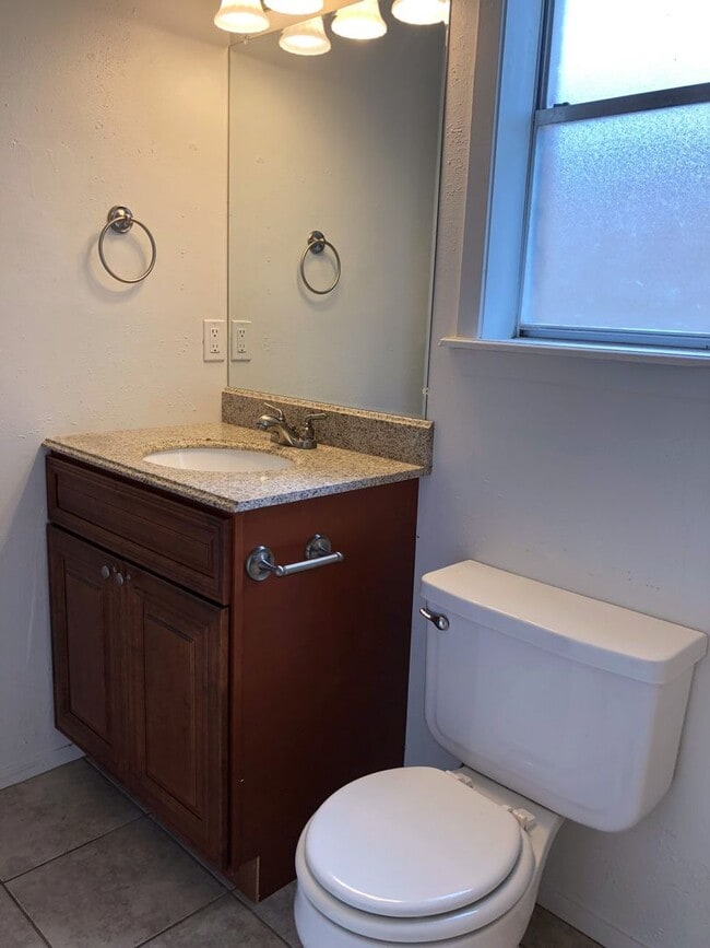 Photo - 3600EL Unit A