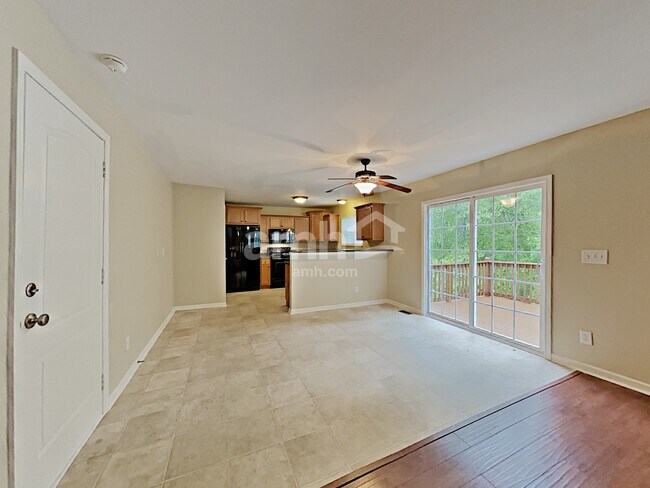 Photo - 2716 Leesa Ann Ln