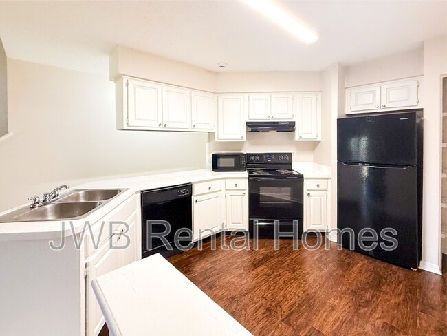 4553 Melissa Ct W