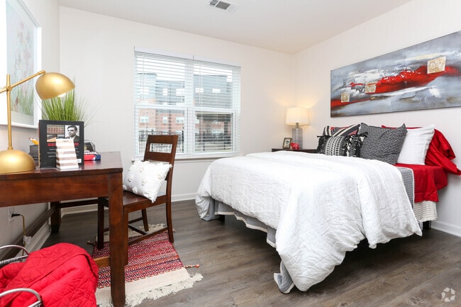 3BR, 3BA - 1,280 - Bedroom
