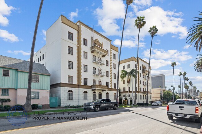 418 S. Normandie Ave