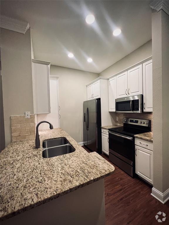 Building Photo - 5353 Memorial Dr Unit 4002 Rental