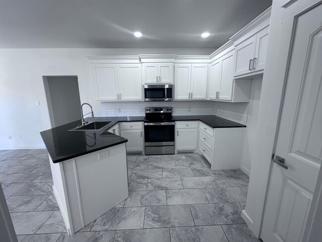 Photo - 11902 Evanston Ave Unit A