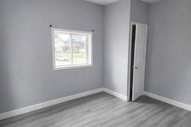 Photo - 2707 N College Ave