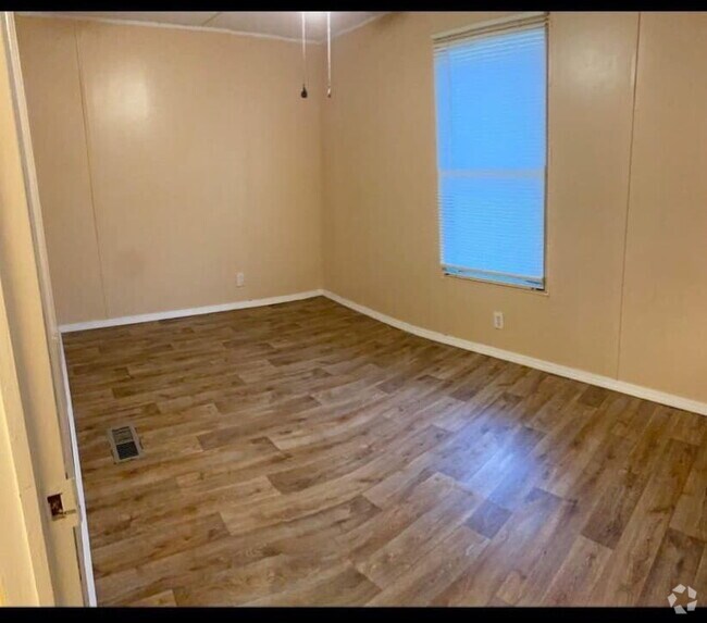 Building Photo - 3/1 Mobile Home in Lucedale