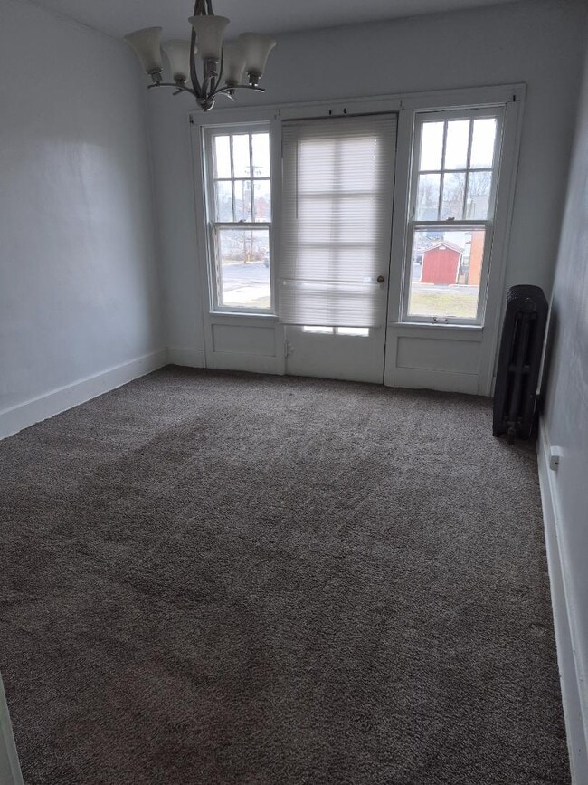 375 S Main St
