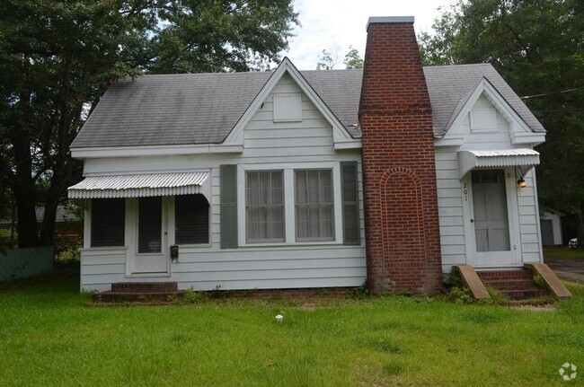 Building Photo - 201 N Farmerville St Rental