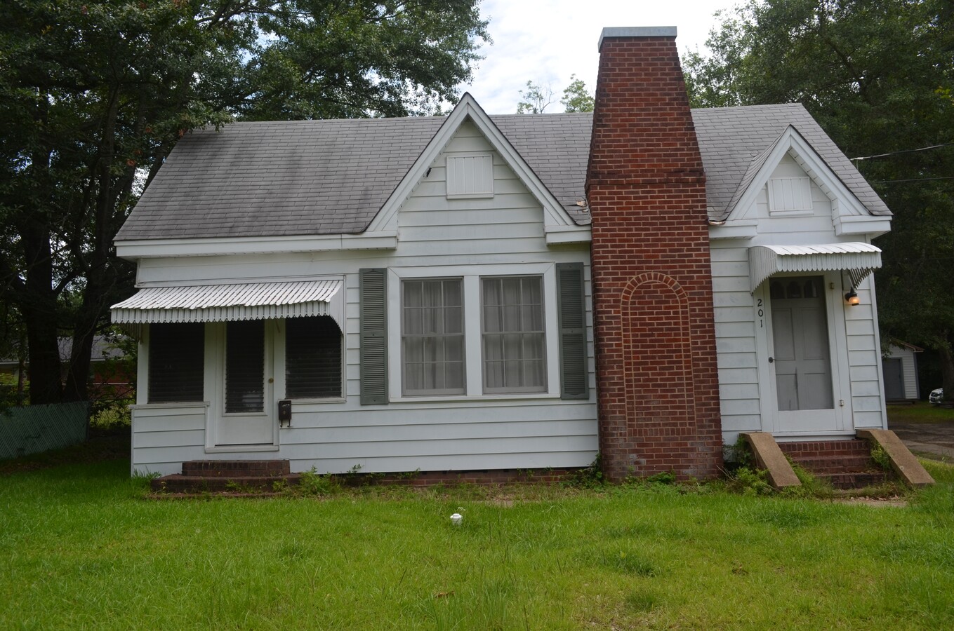 Photo - 201 N Farmerville St House