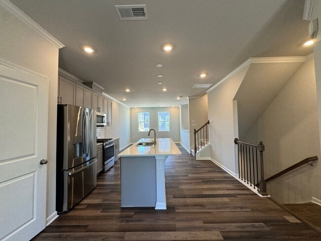 Photo - 370 Devon Clfs Dr