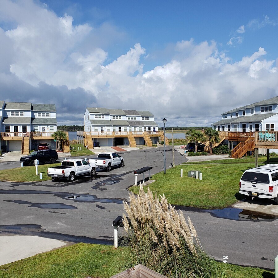 53 Bermuda Landing Pl Townhome Townhome Rental in North Topsail Beach