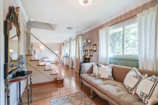 Photo - 591 Edgewood Rd