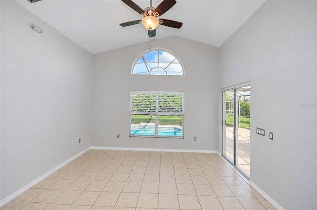 2927 Blooming Alamanda Loop
