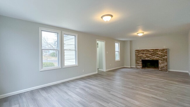 Building Photo - 17 Pearl St Unit 1