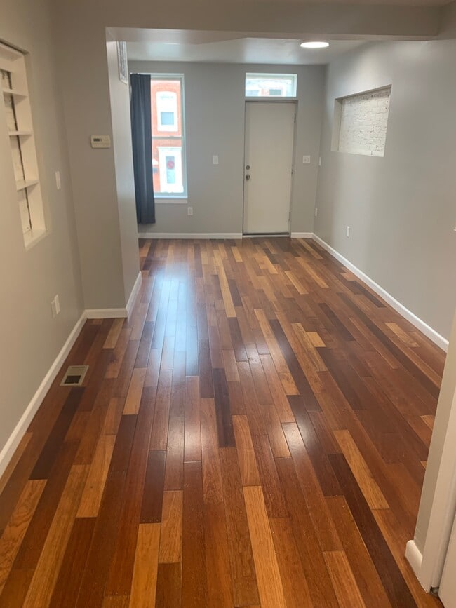 Photo - 117 S Wolfe St