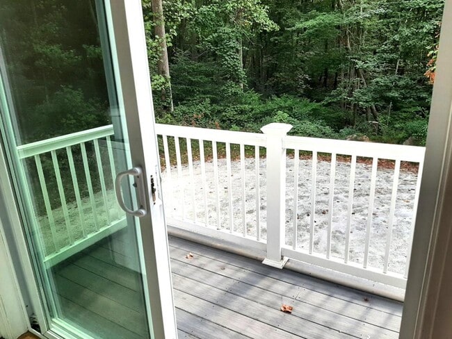 Photo - 27 N Main St