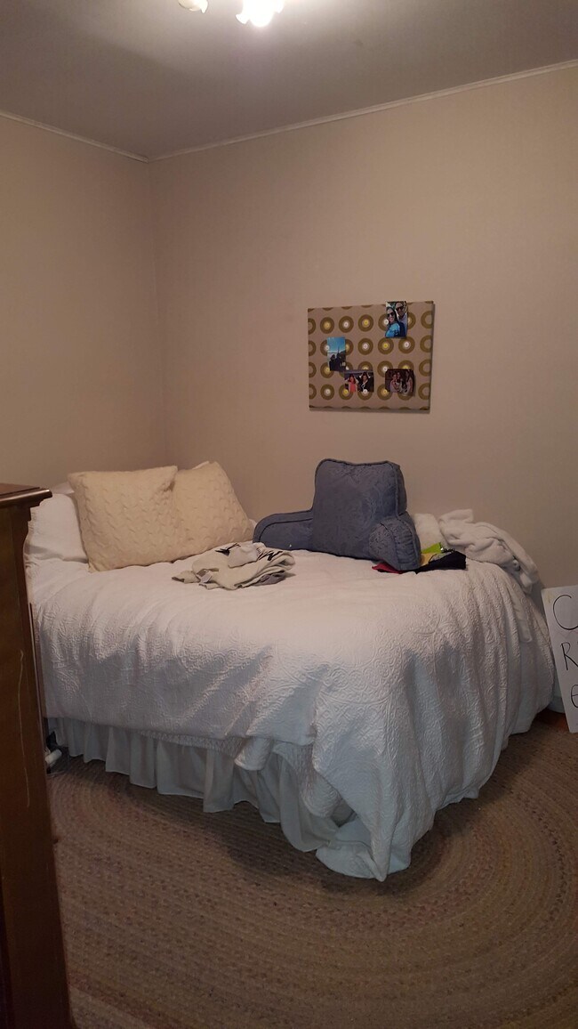 Bedroom 2 - 1221 Packard St Unit 1221 Packard