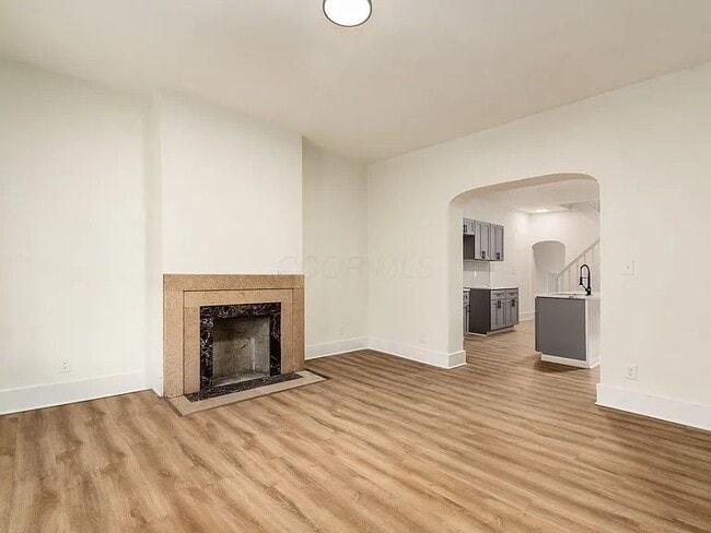 Photo - 1167 E Whittier St