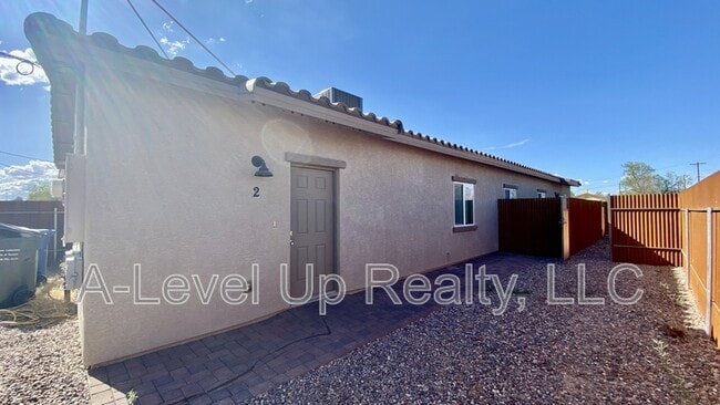 Building Photo - 1522 E 28th St Rental