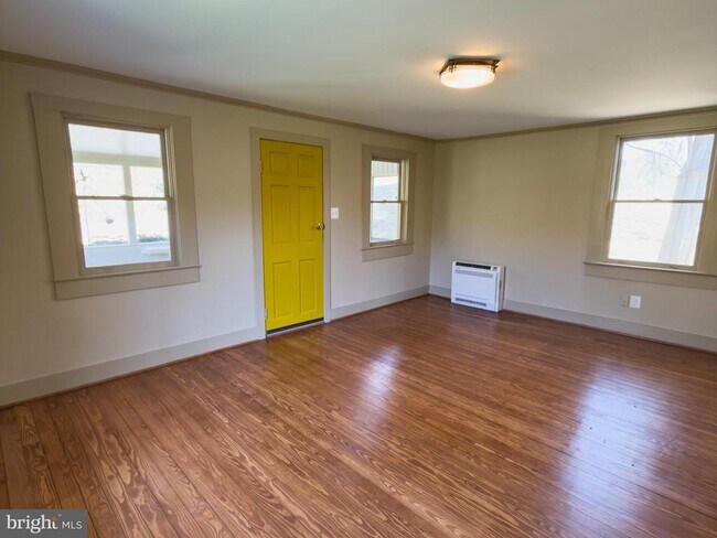 Photo - 37905 Snickersville Turnpike