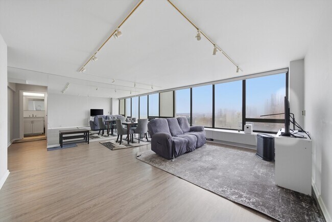 Photo - 2800 N Lake Shore Dr Unit #  03015