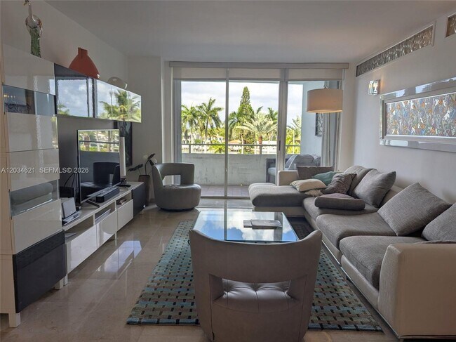 Building Photo - 5161 Collins Ave Unit 518