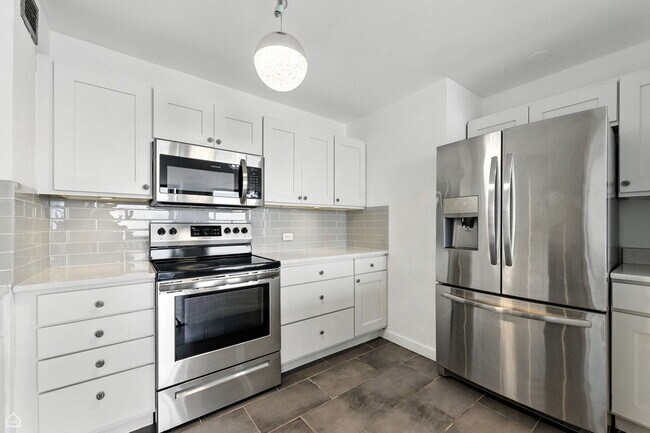 Photo - 4343 N Clarendon Ave Unit 2317