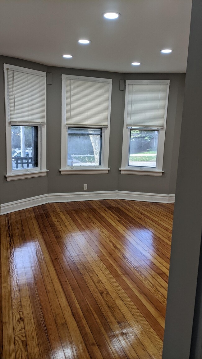 Photo - 1114 Elgin Ave Unit 1