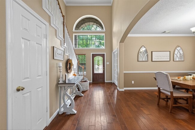 Photo - 59 Genesee Ridge Dr