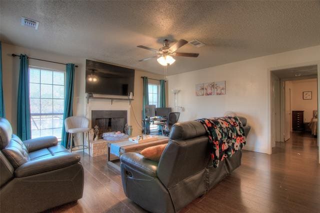 Photo - 205 W Trinity St