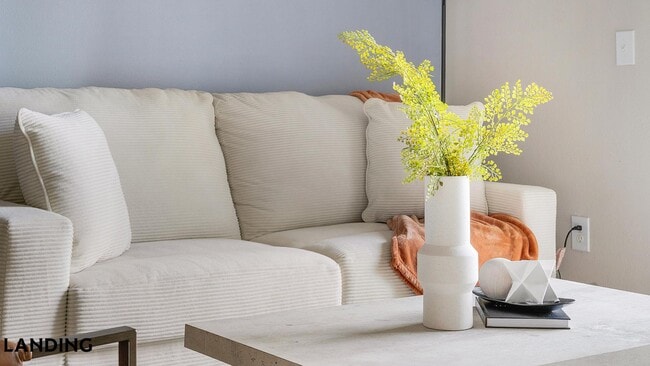 Building Photo - 100 Peyton Pl SW