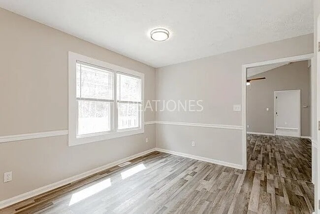 Photo - 6431 Applewhite Rd
