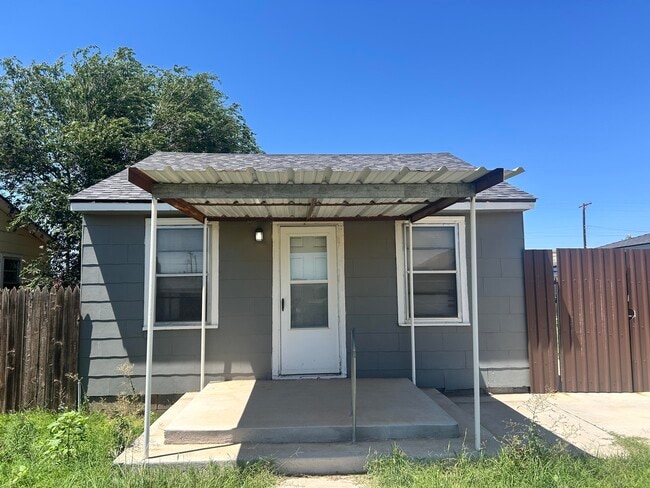 Building Photo - 6216 20th St Rental