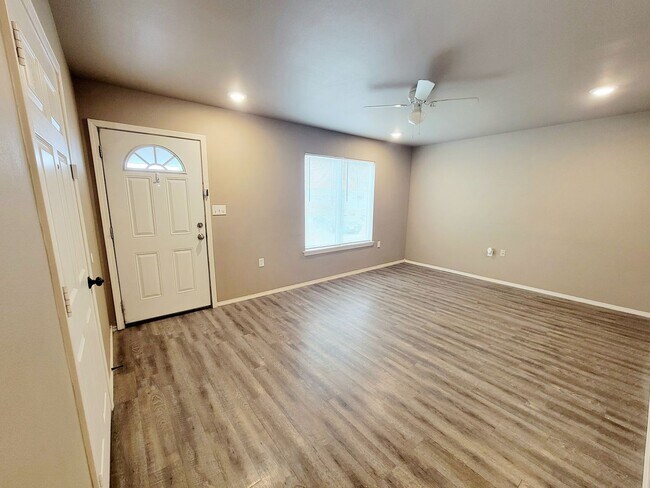 Photo - 3 bedroom 2 bath home