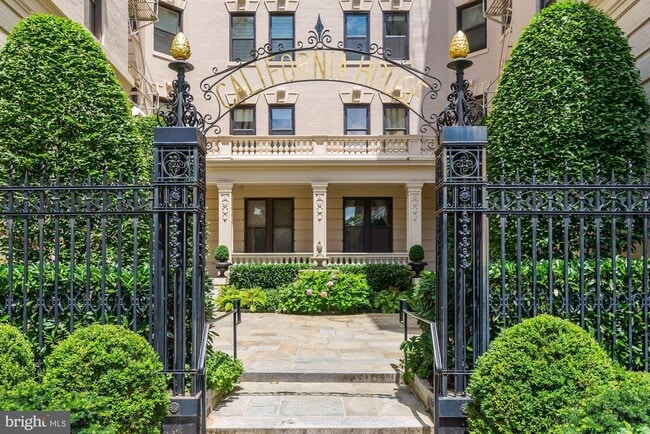 Photo - 2153 California St NW Unit 306