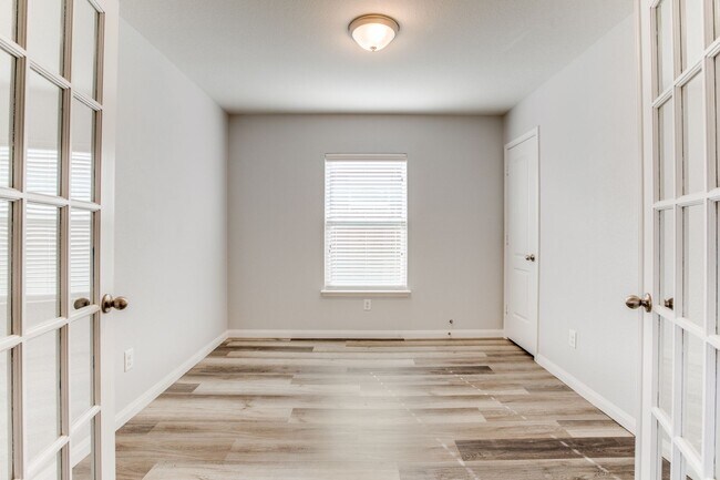 Photo - ONE STORY 3 bedroom, 2 bathroom home in Princeton for lease!